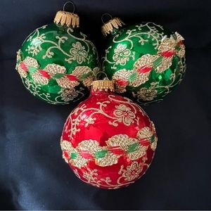 Vintage Sparkles And Ribbons Ornaments